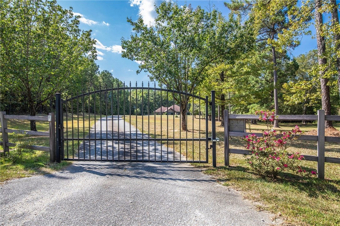1181 LEE ROAD 288, Smiths Station, AL, 36877