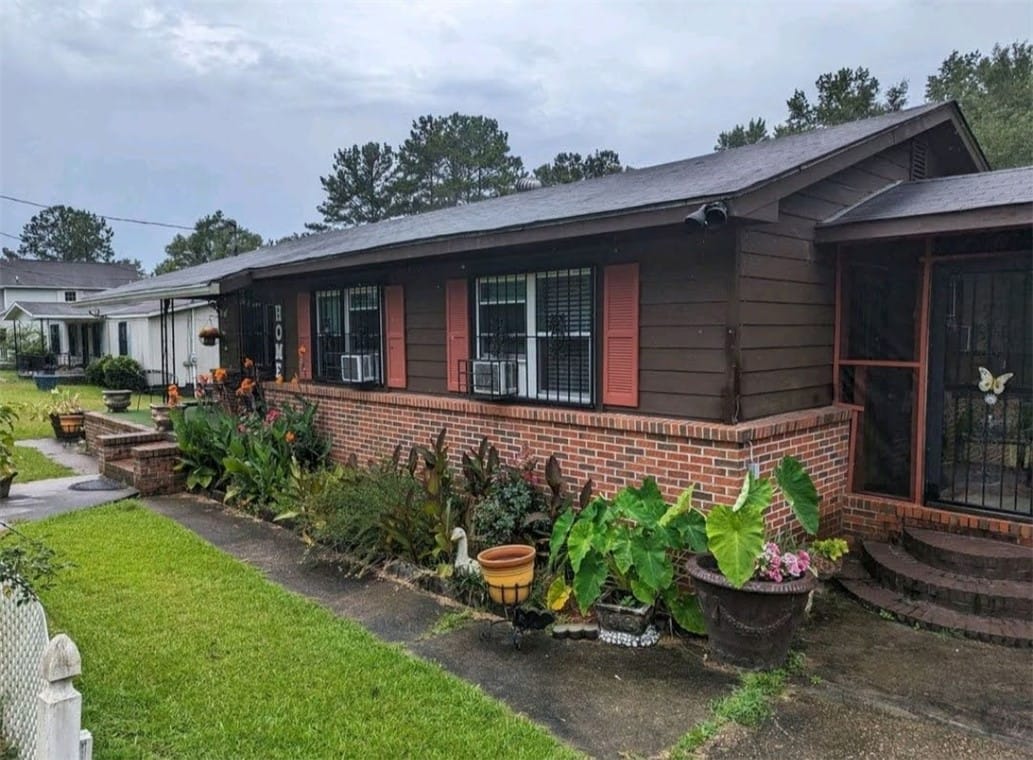 2102 Susie Circle, Tuskegee, AL, 36083 — Photo 2