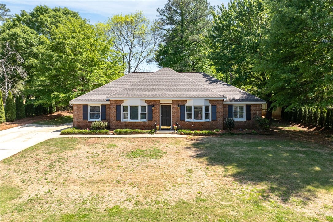 115 N Cedarbrook Dr, Auburn, AL 36830