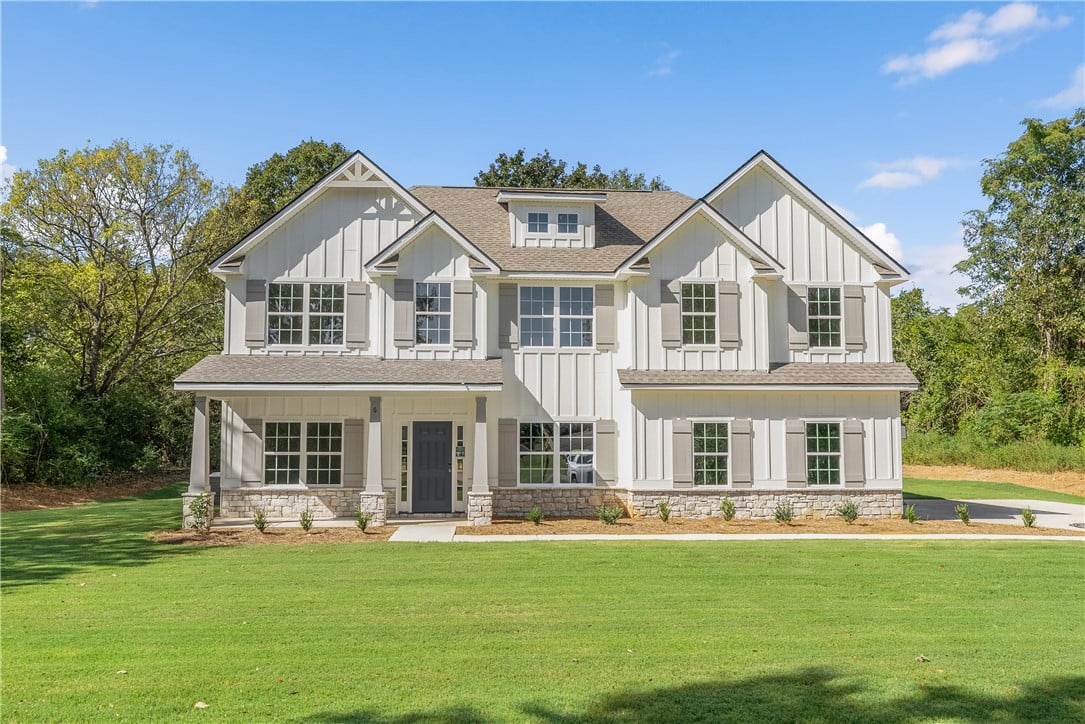 6 McLendon Rd, Fort Mitchell, AL 36856