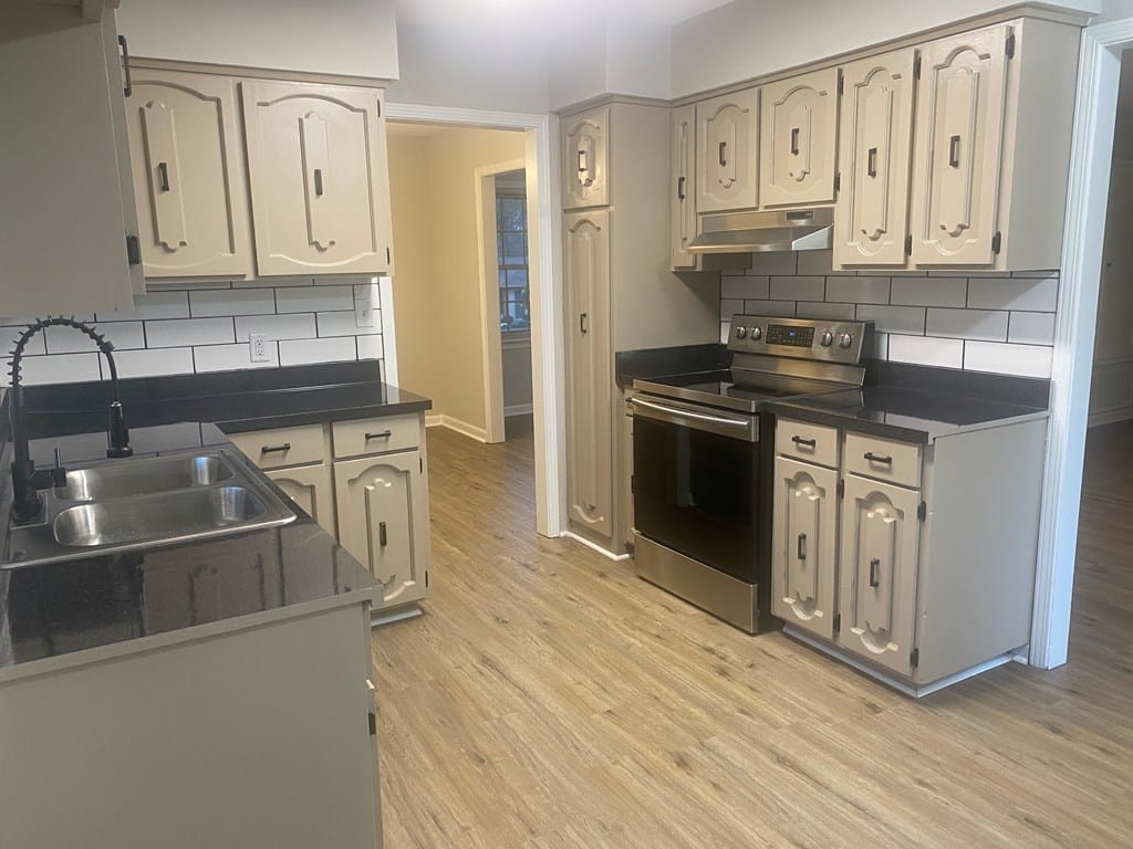 1826 Woodhollow Dr, Columbus, GA 31907