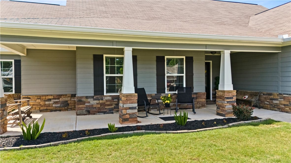2702 East Point Drive, Opelika, AL, 36804