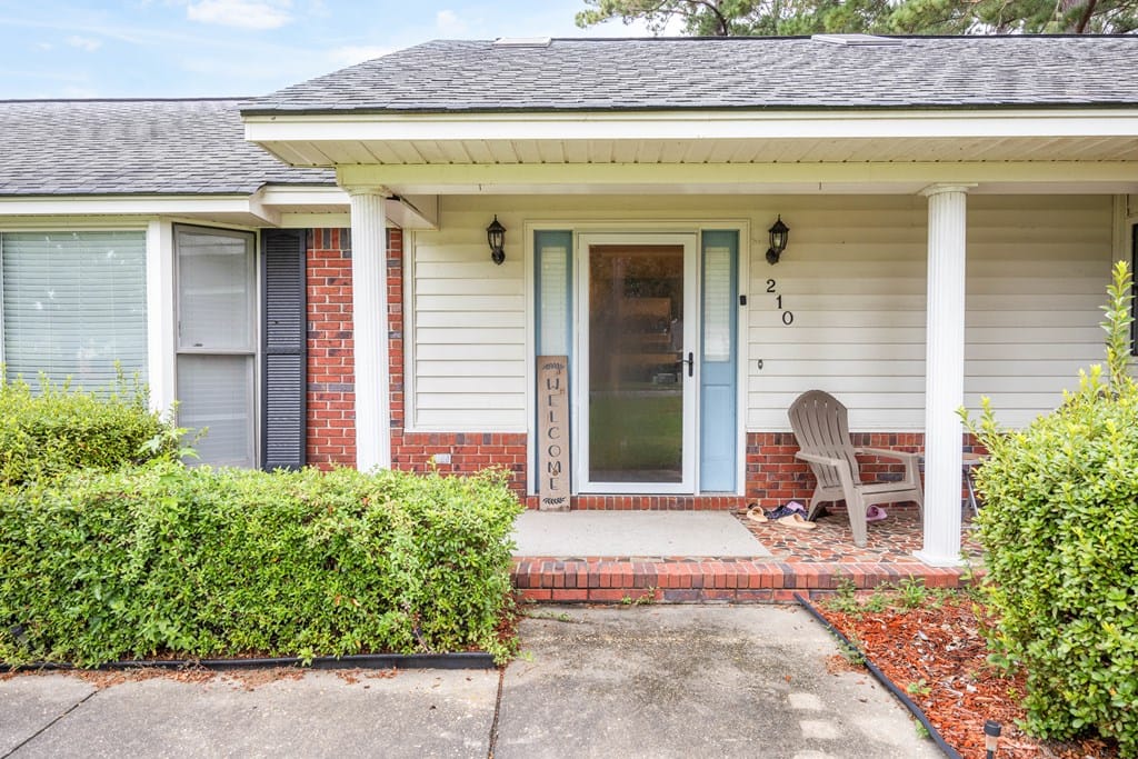 210 Irwinton Drive, Eufaula, AL, 36027 — Photo 3