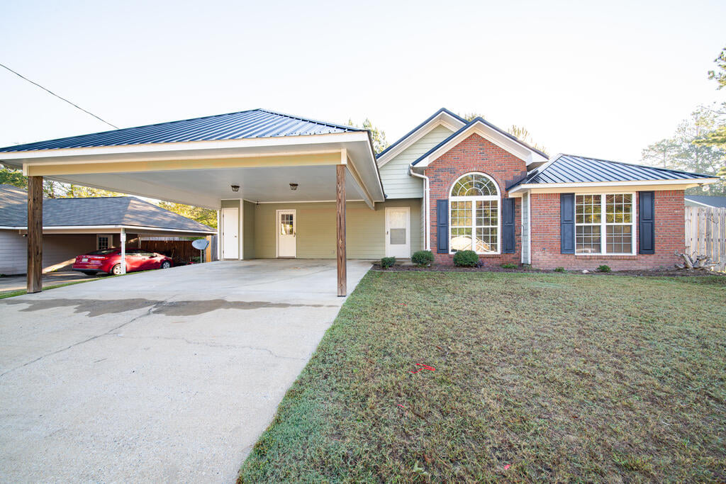 705 Mill Pond Drive, Phenix City, AL, 36870