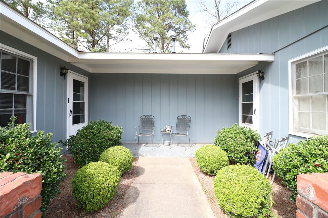 525-527 UNIVERSITY, Auburn, AL, 36830