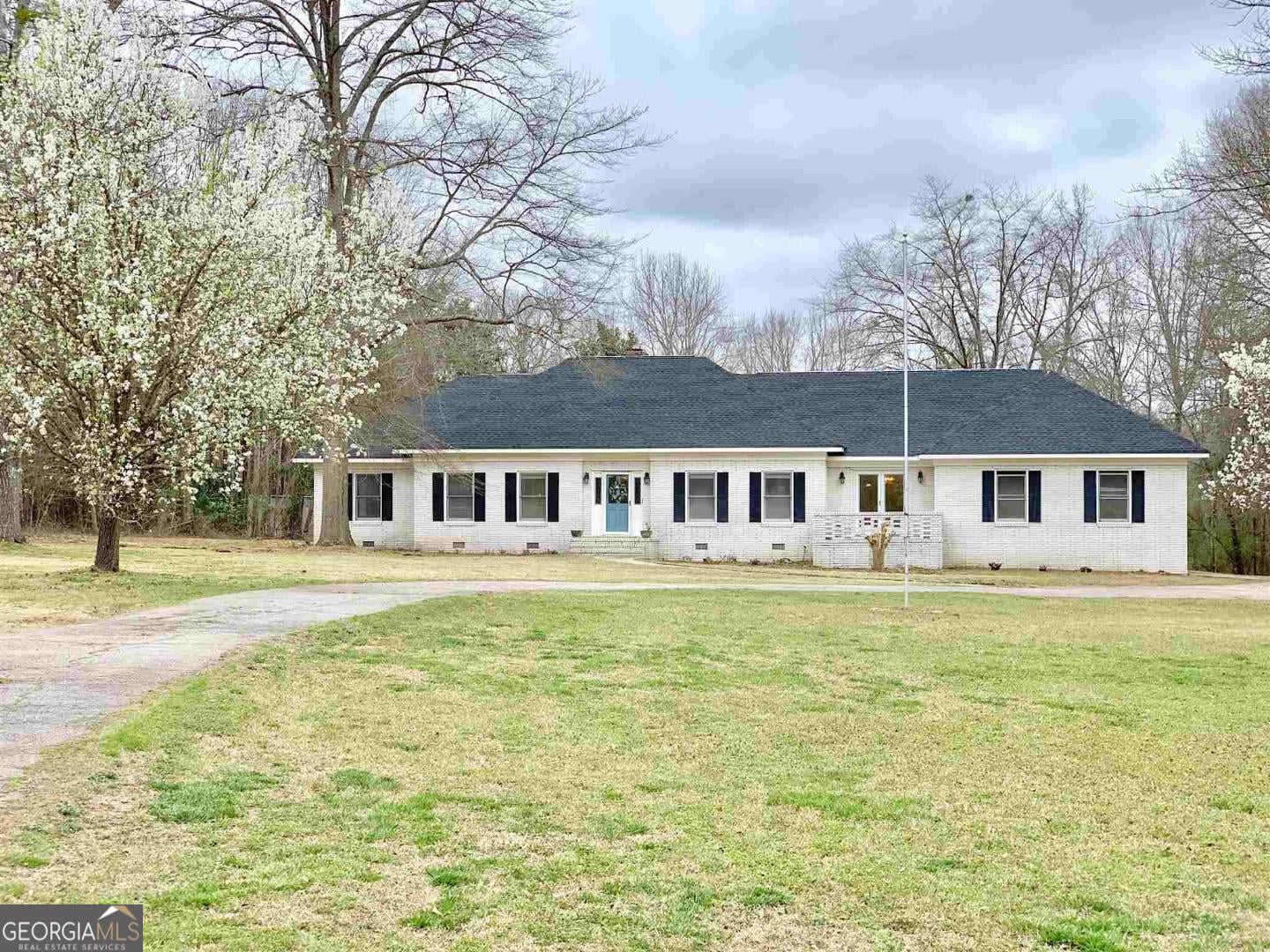 201 Greenville Rd, Pine Mountain, GA 31822