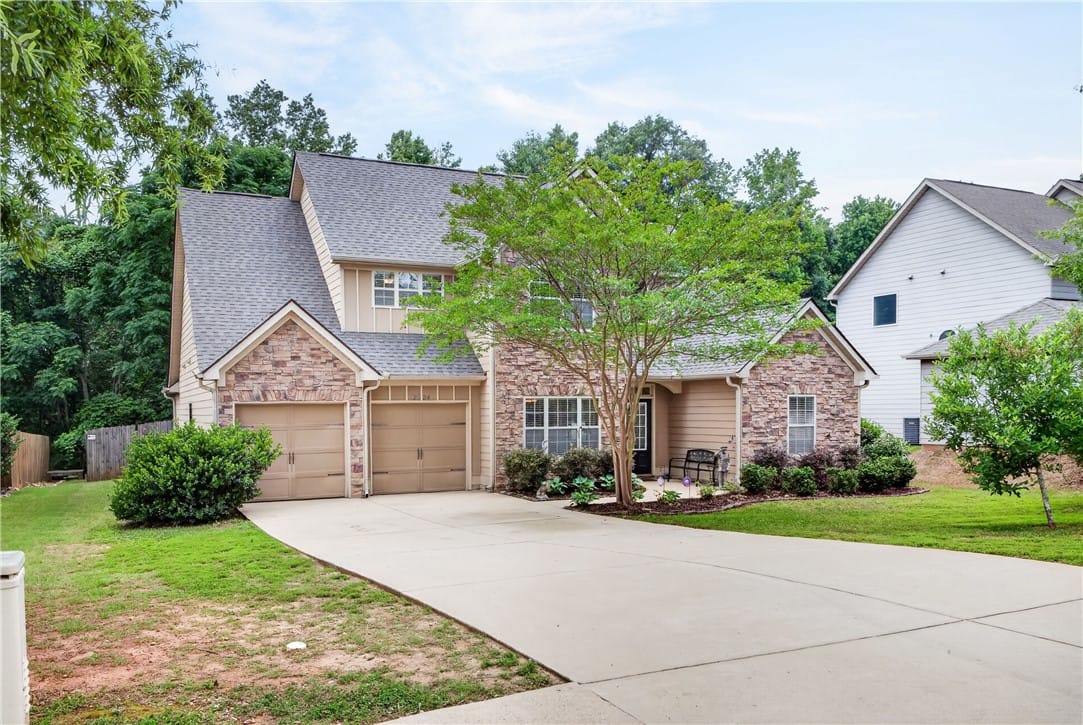 2924 Stillwood Way, Opelika, AL 36804, USA, A well-maintained facade showcasing stone and sidi