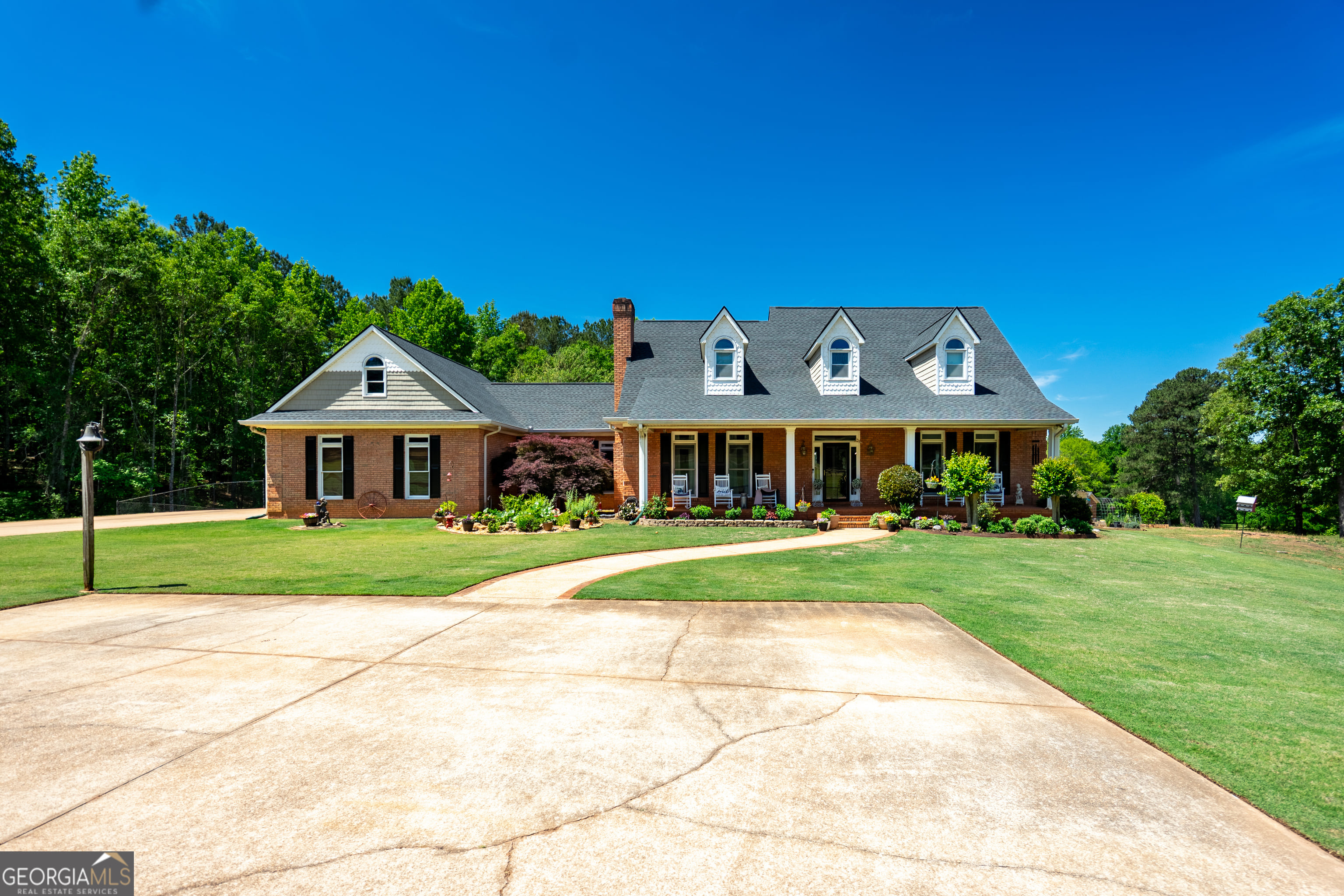 529 Floyd Rd, Pine Mountain, GA 31822