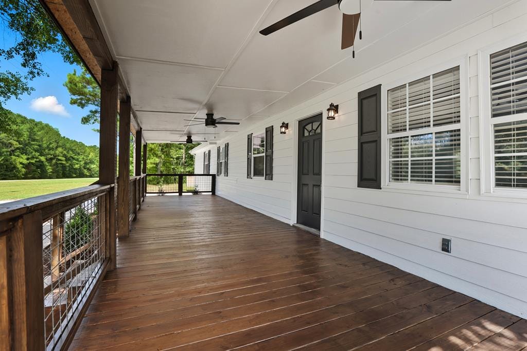 18760 Roosevelt Hwy, Greenville, GA 30222, USA, Beautifully Stained Flooring & Rails