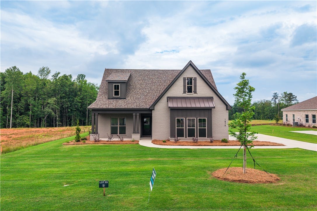 1878 Long Leaf Ln, Opelika, AL 36801
