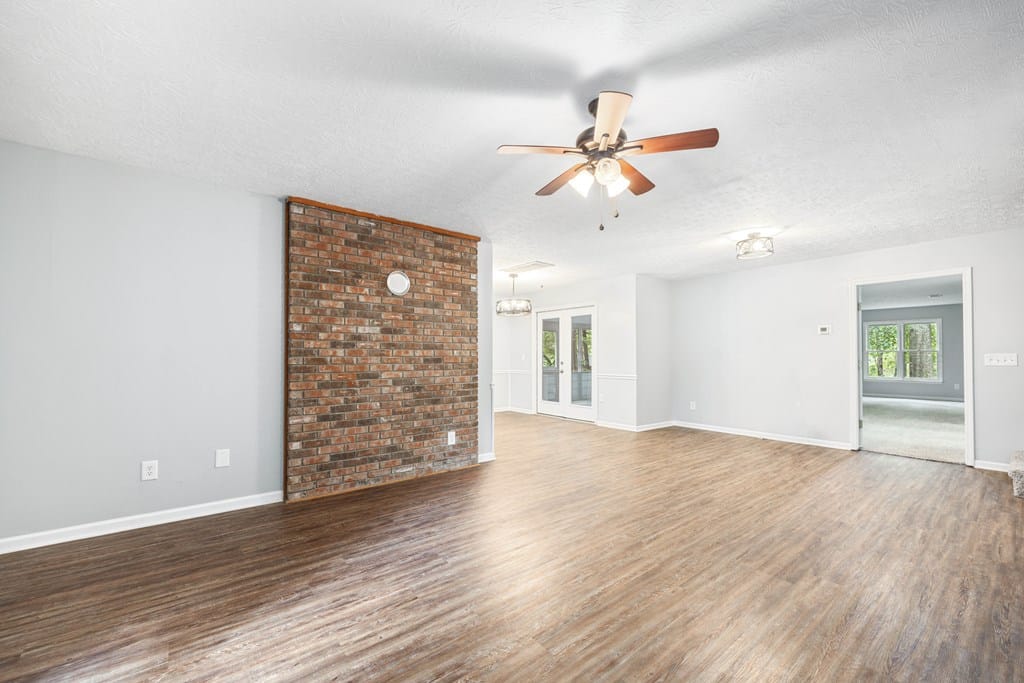 1604 Lokey Dr, Columbus, GA 31904