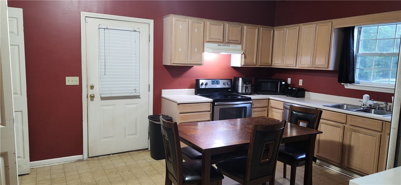 1282 VALLEY, Valley, AL, 36854