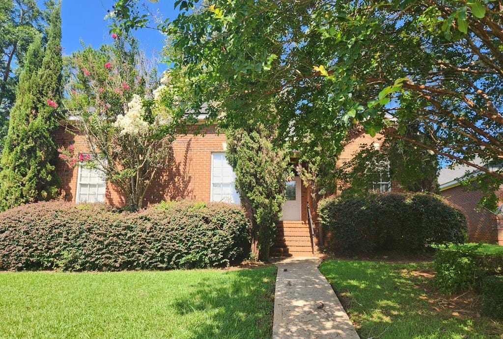 1817 Regalwood Dr, Albany, GA 31721