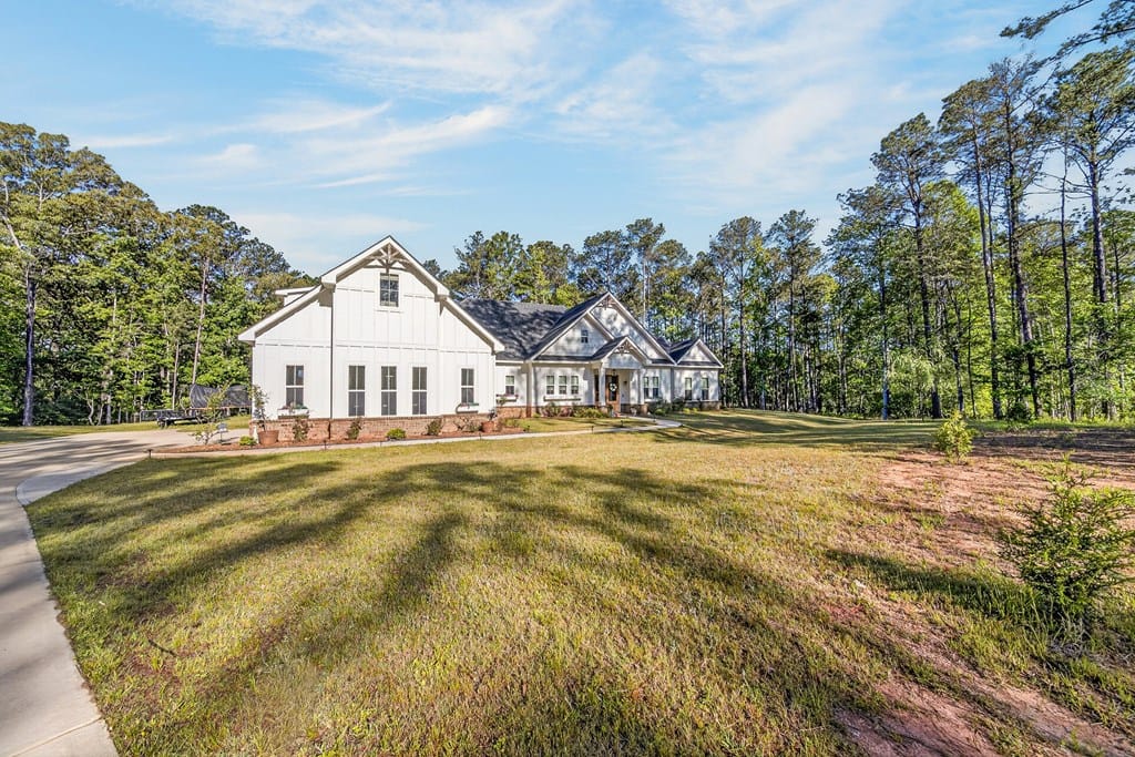 324 Quail Ln, Pine Mountain, GA 31822, Stunning 3 year old home on over 9 acres