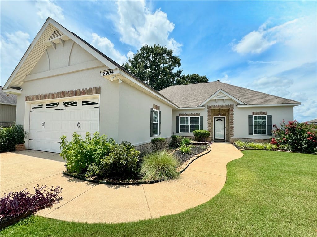 2904 HANNAH, Opelika, AL, 36801