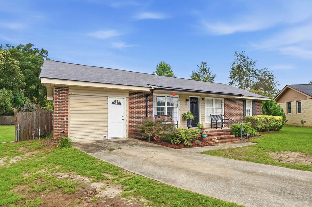 124 Jefferson Ct, Leesburg, GA 31763