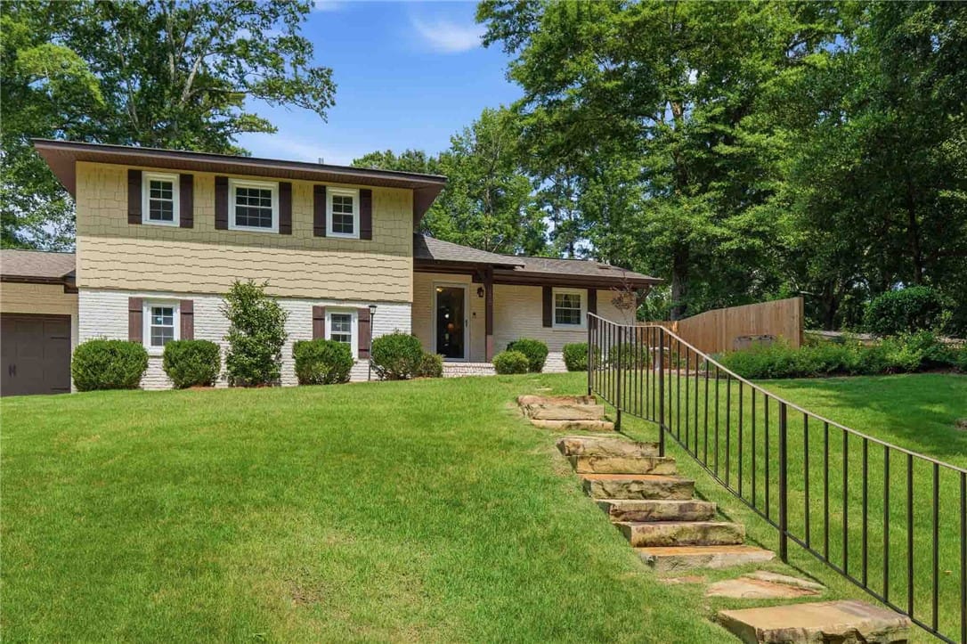 122 S Ryan St, Auburn, AL 36830