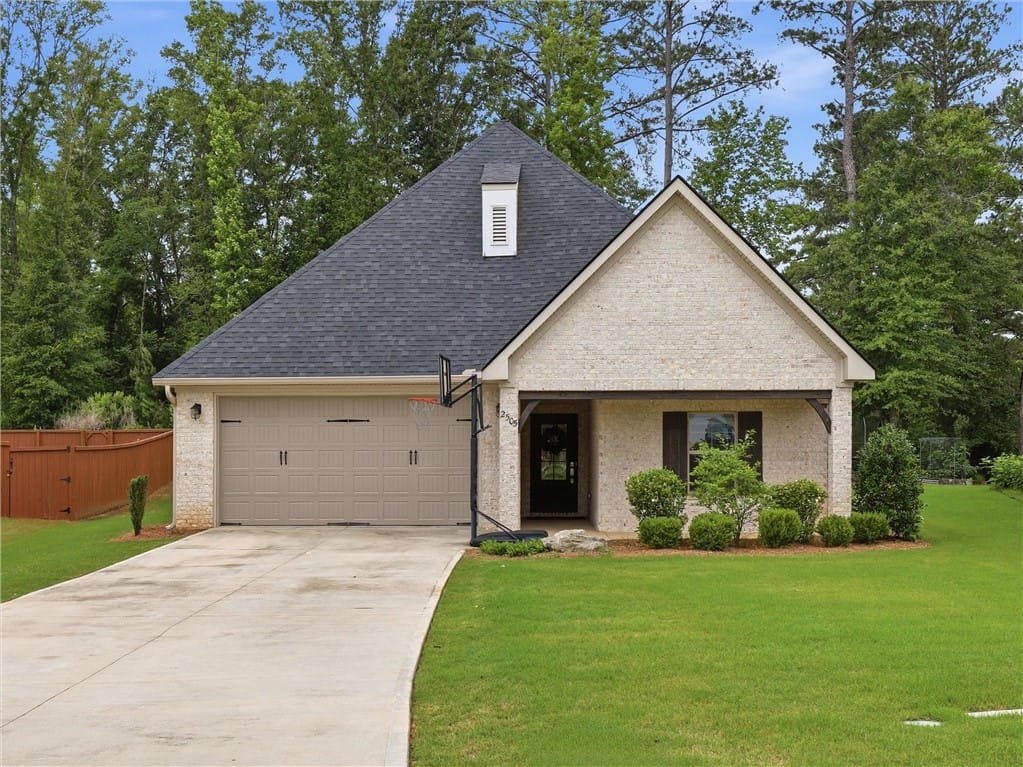 2505 Saddleback Ct, Auburn, AL 36830