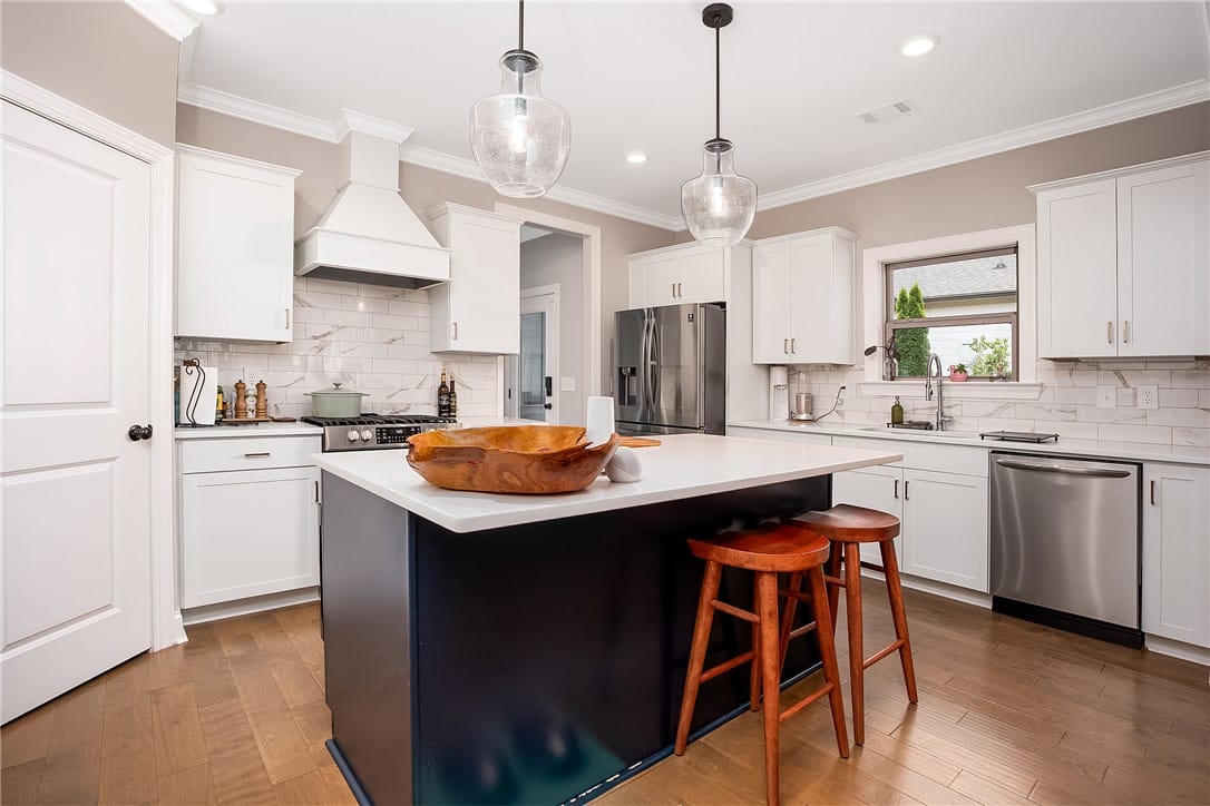 804 Clear Spring Dr, Auburn, AL 36830, A well-appointed kitchen showcasing a central isla