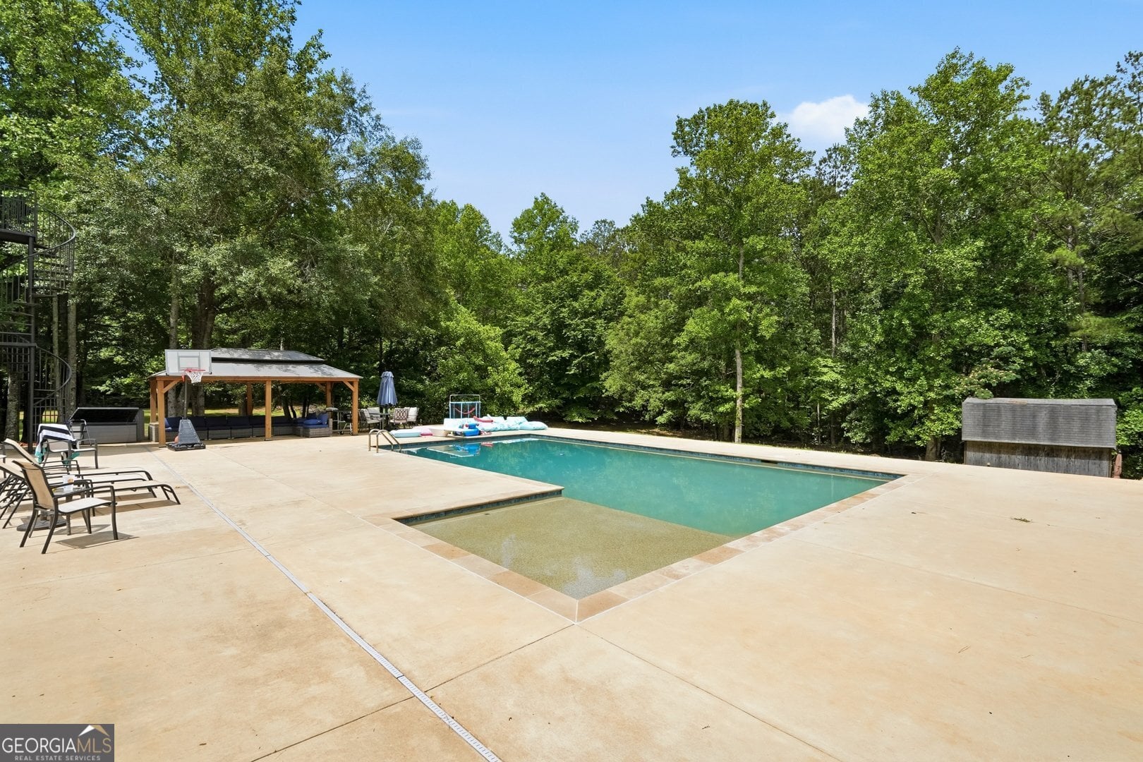 2103 Smokey Rd, Newnan, GA 30263