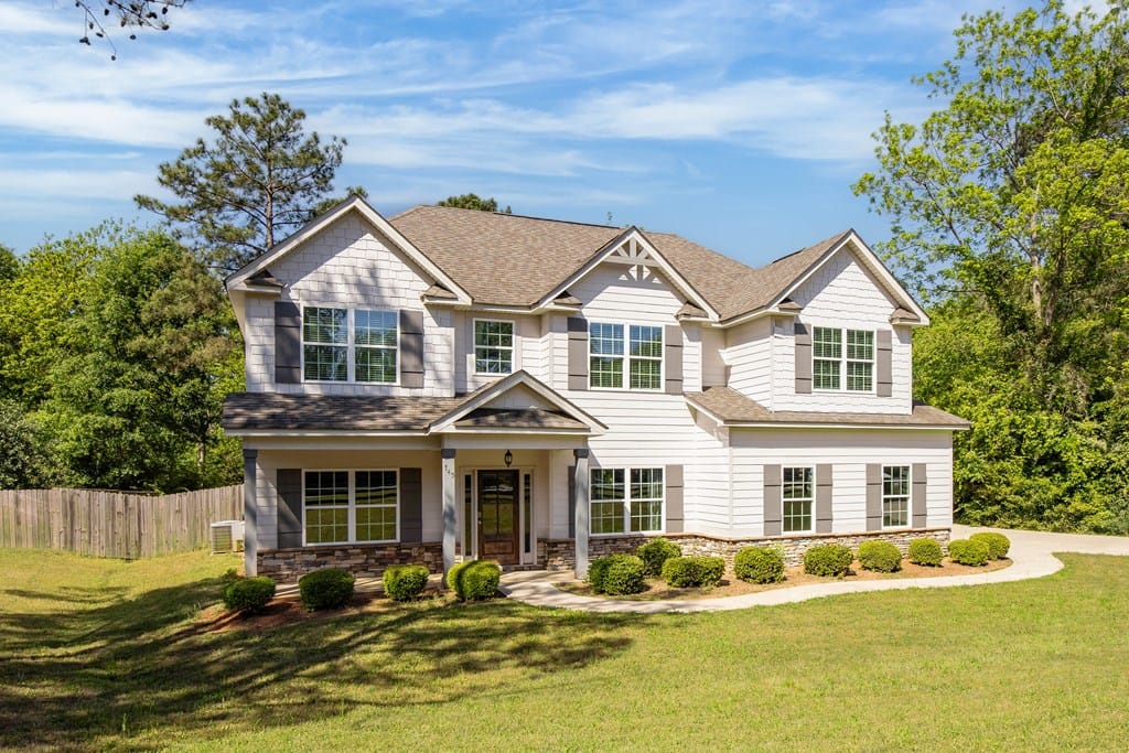 745 Mountain View Ct, Hamilton, GA 31811