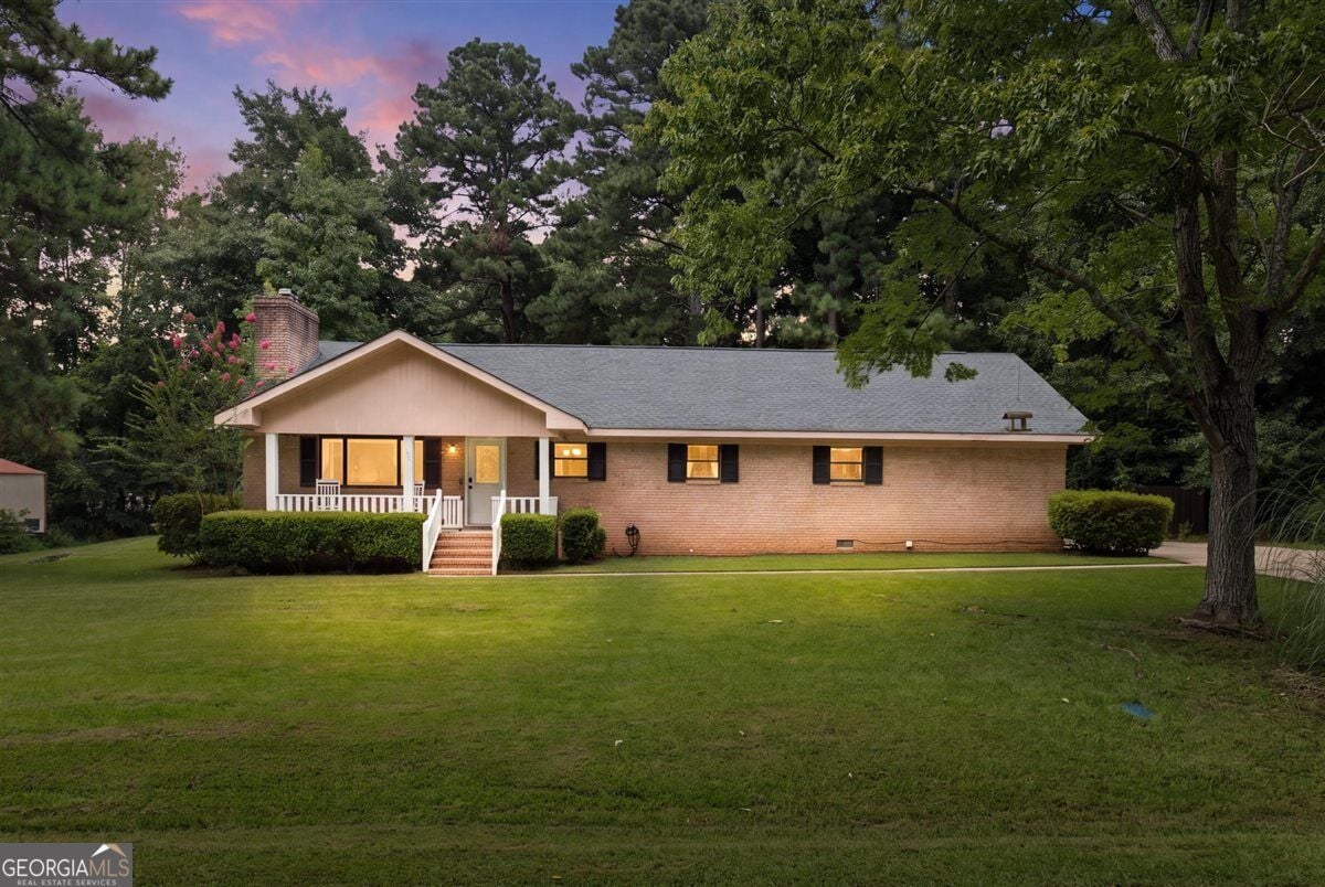 773 Sweetbriar Cir, Thomaston, GA 30286