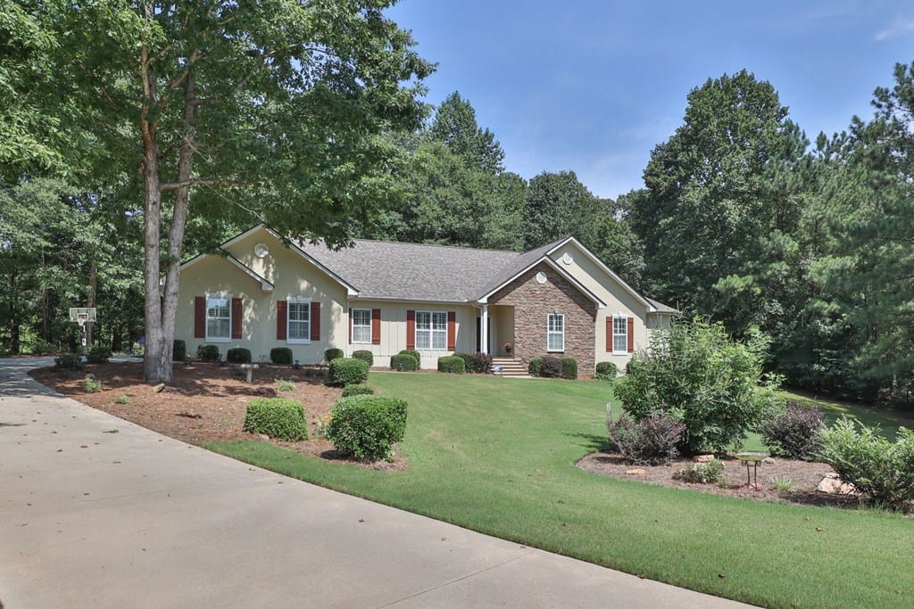 135 Planters Ridge Drive, Lagrange, GA, 30240 — Photo 2