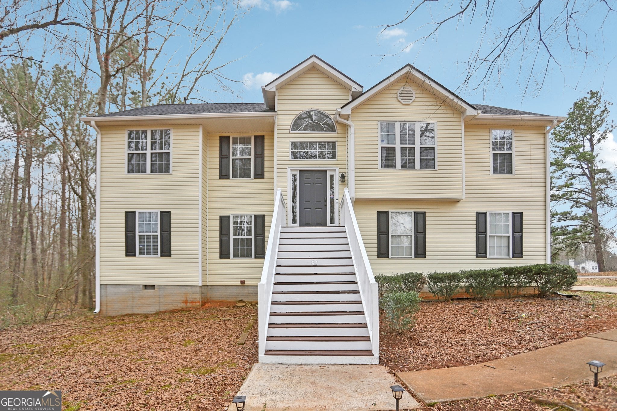 83 Huntington Ct, Newnan, GA 30265