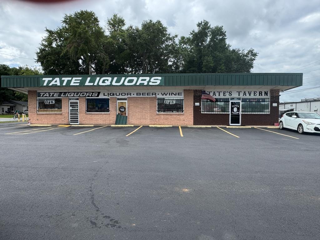 2424 Sylvester Rd, Albany, GA 31705