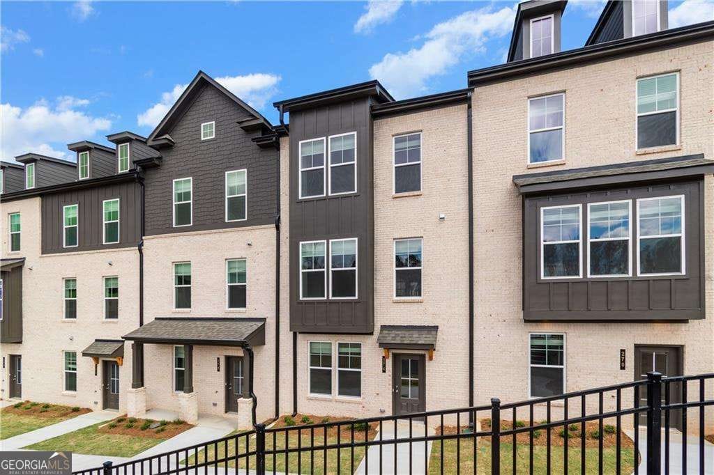 2814 Daybreak Ln, Newnan, GA 30265