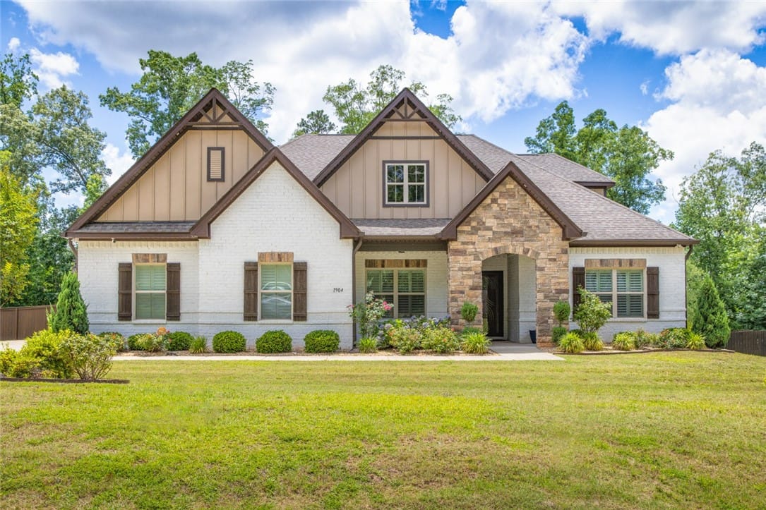 1904 Rocky Brook Road, Opelika, AL, 36801