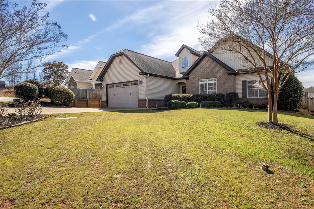 2904 Anderson Lakes Cir, Opelika, AL 36801, USA — Photo 3