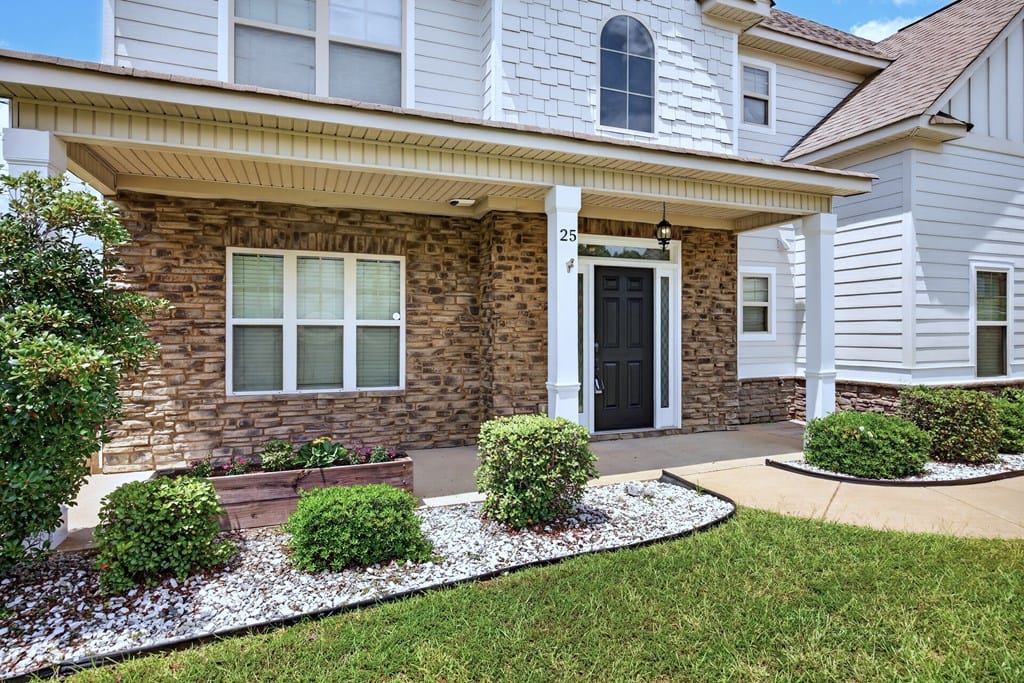 25 Red Maple Dr, Phenix City, AL 36869