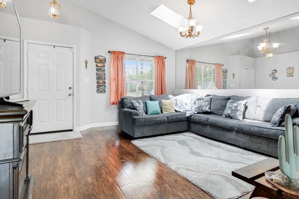 140 Mossydale Ln, Albany, GA 31721
