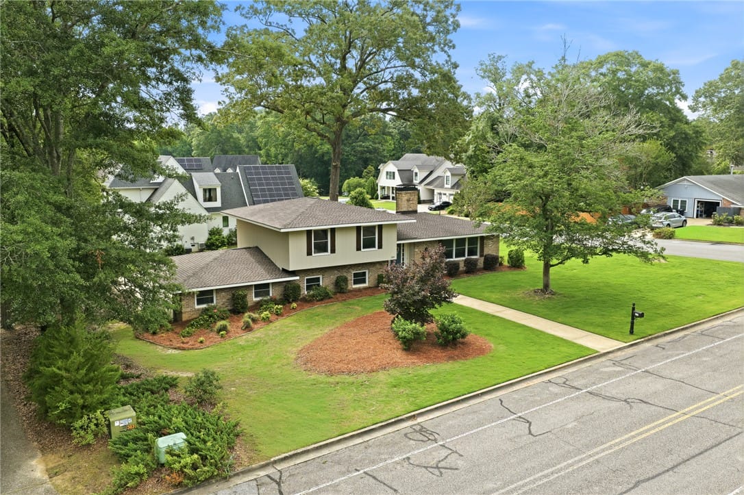 229 Kimberly Dr, Auburn, AL 36832, A split-level residence with a well-maintained law