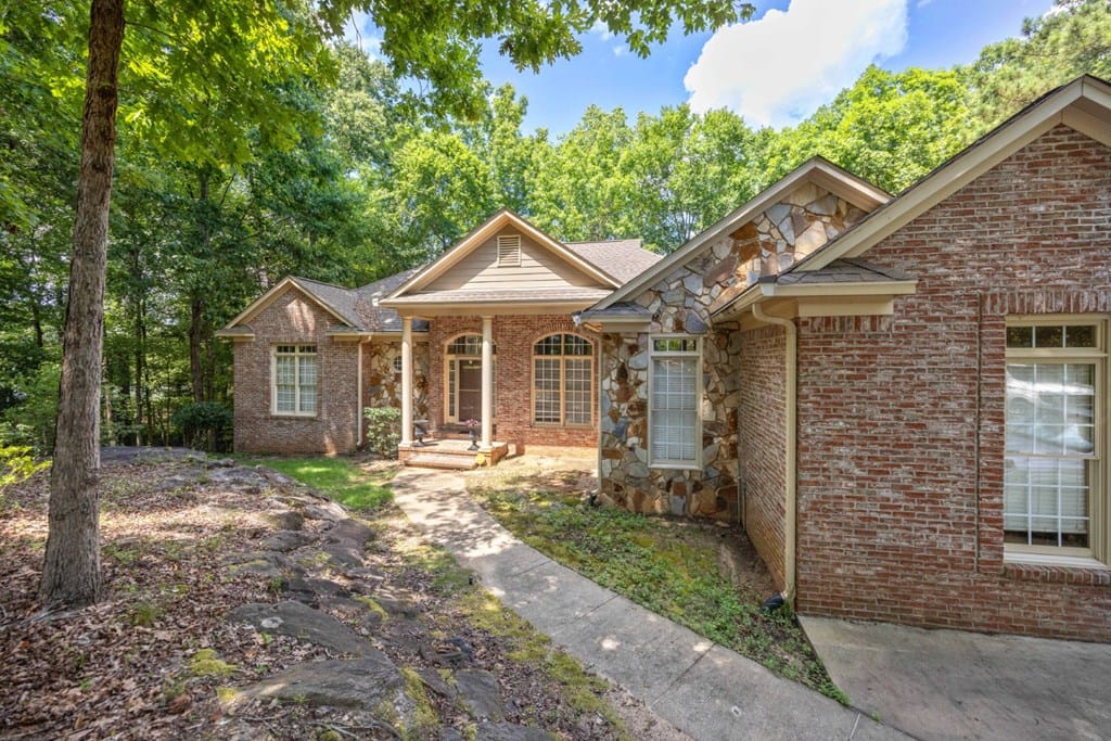 1019 Bent Pine Ct, Columbus, GA 31909