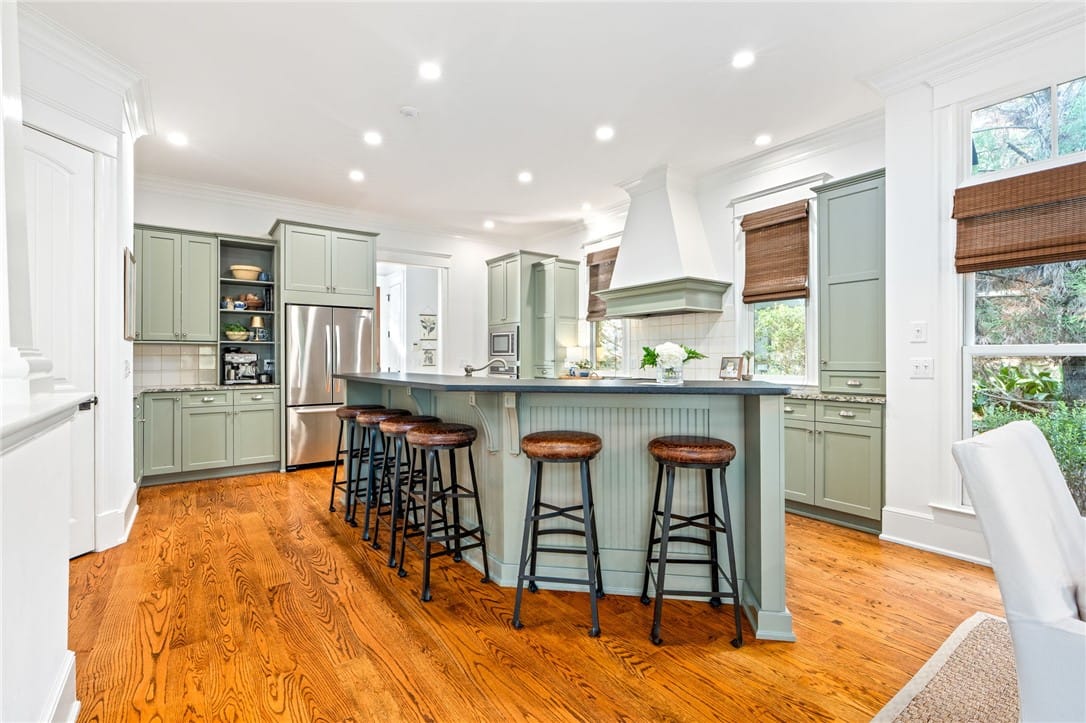 3207 Turkey Spur Ln, Opelika, AL 36801, Custom kitchen cabinetry and KitchenAid appliances