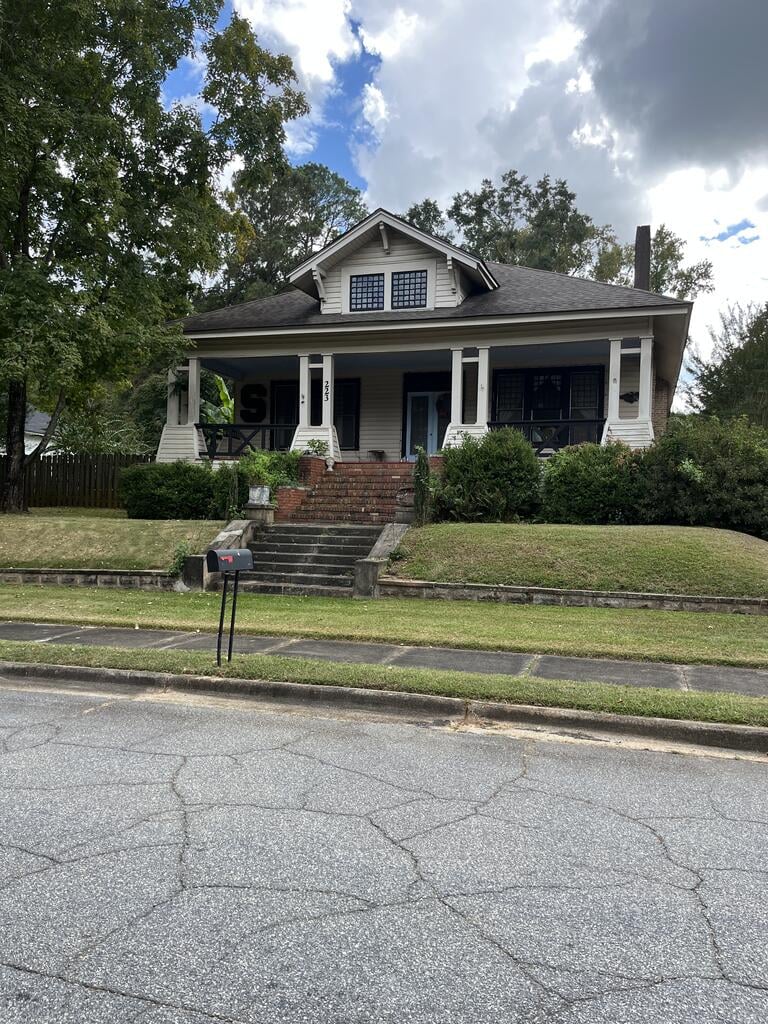 223 5th St, Manchester, GA 31816