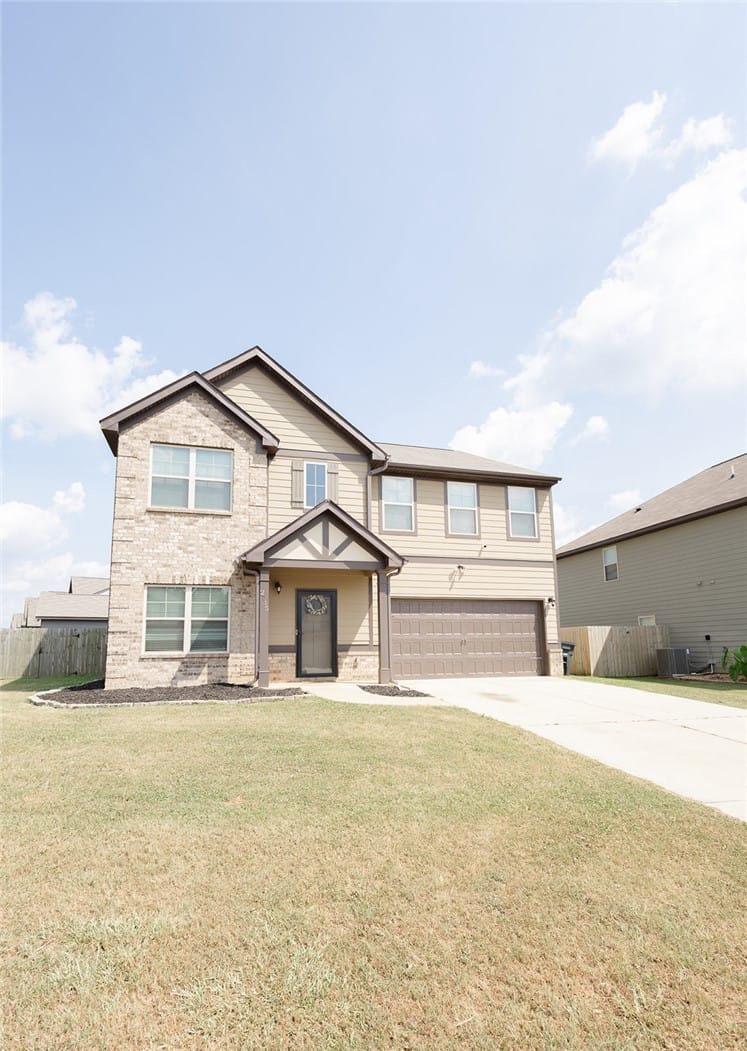 2715 Dunstan Ln, Opelika, AL 36804