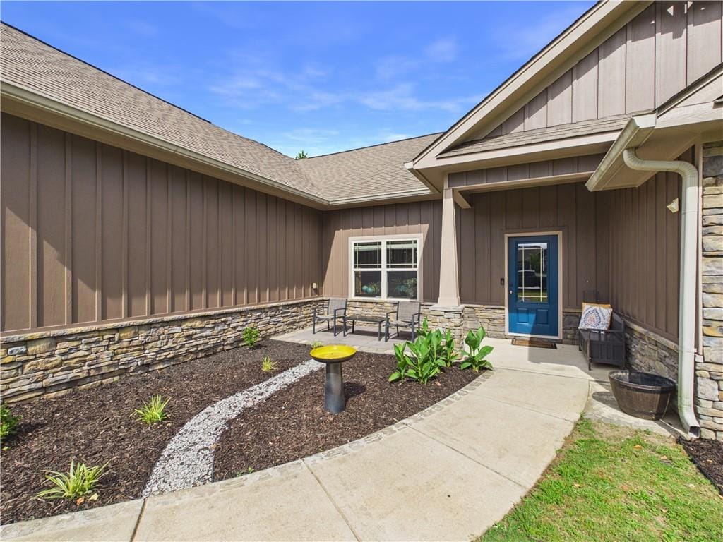 38 Winter Hawk Dr, Fort Mitchell, AL 36856
