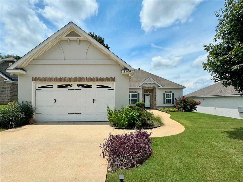 2904 HANNAH, Opelika, AL, 36801