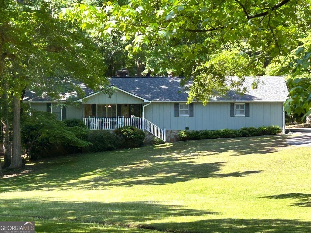48 Briarwood Dr, LaGrange, GA 30241