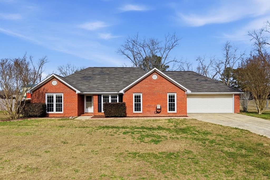 137 Fowler Dr, Leesburg, GA 31763