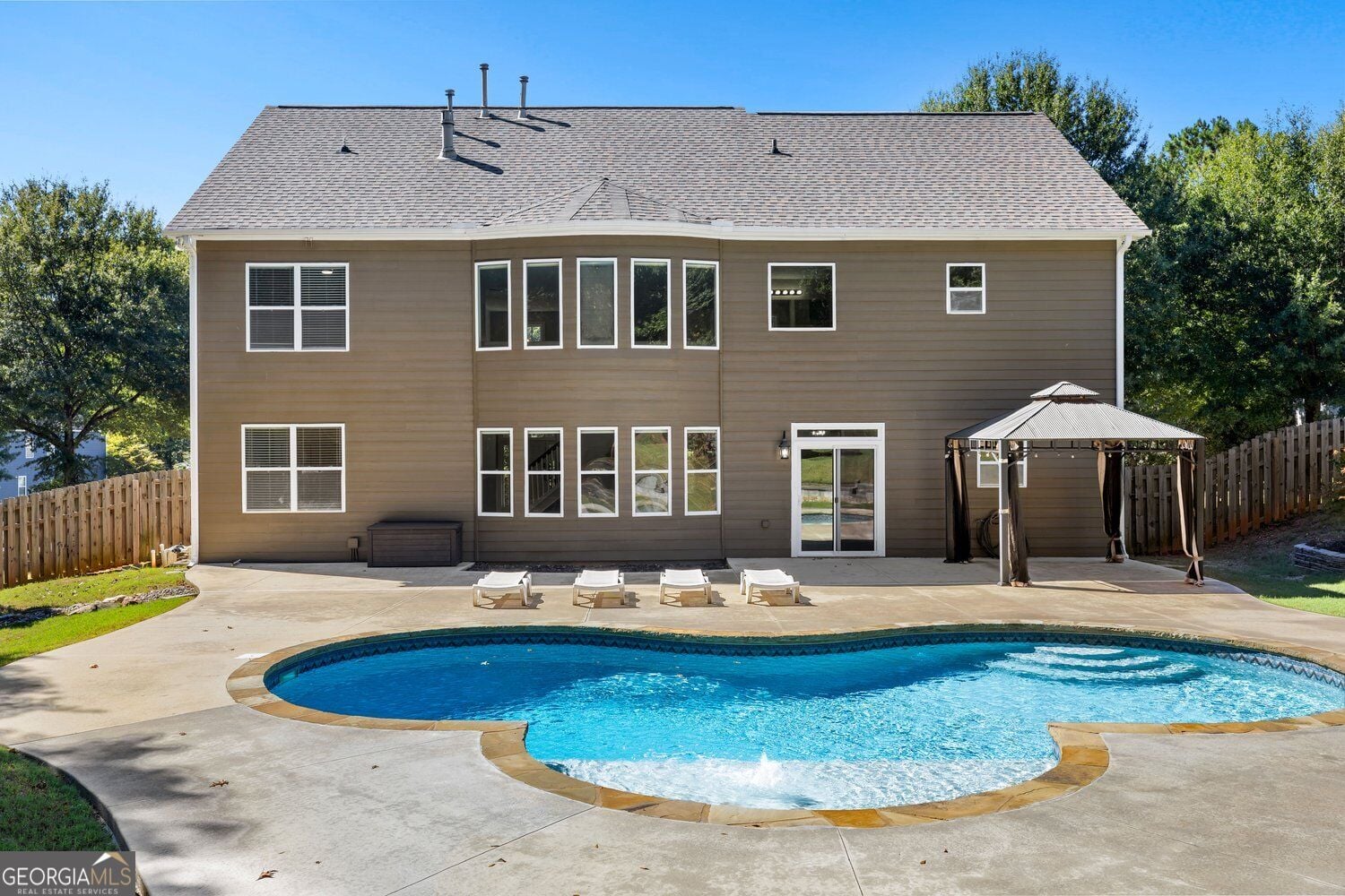 75 Mulberry Dr, Senoia, GA 30276
