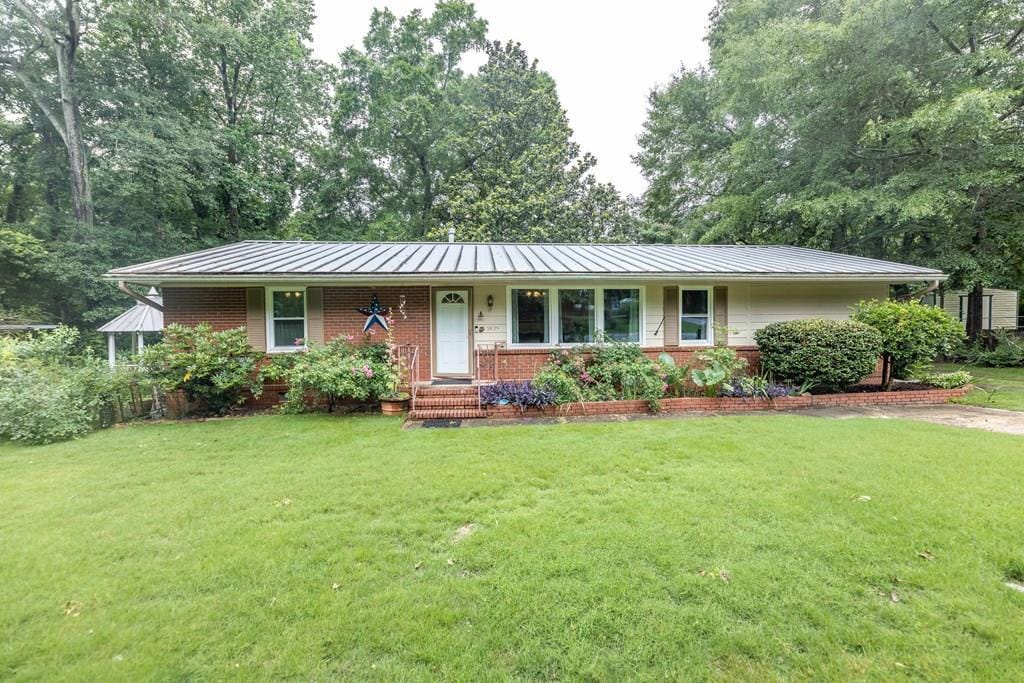 5825 Darral Dr, Columbus, GA 31909