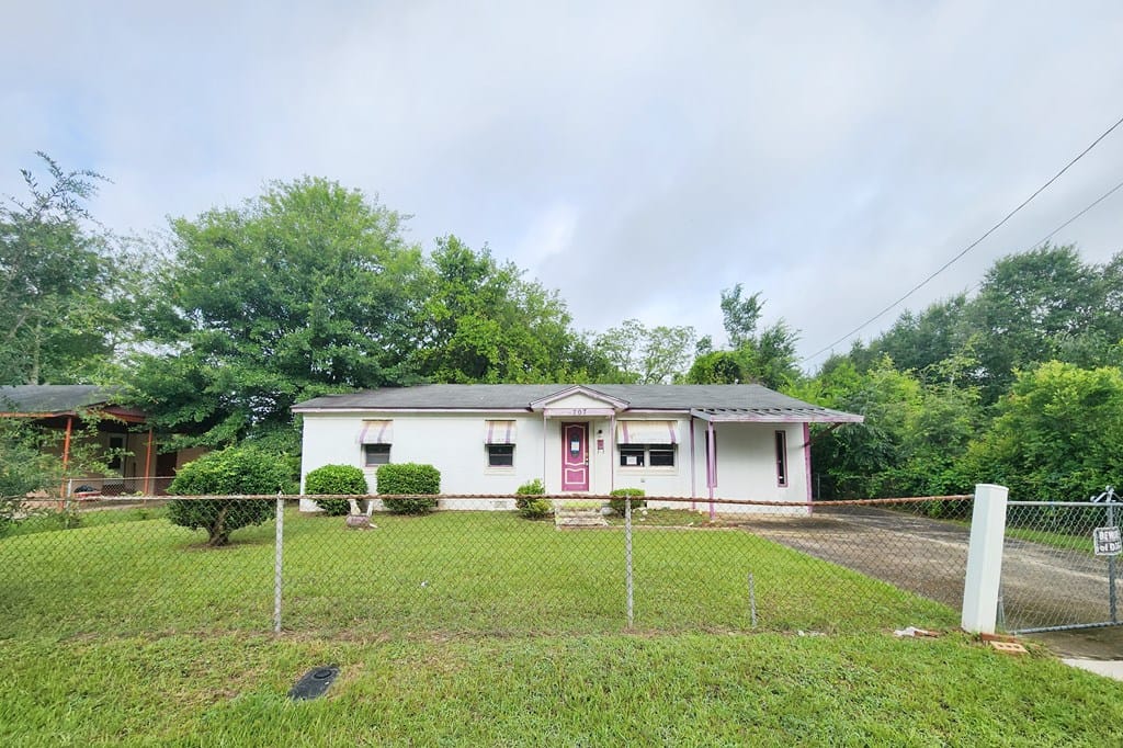 707 Hobson St, Albany, GA 31705