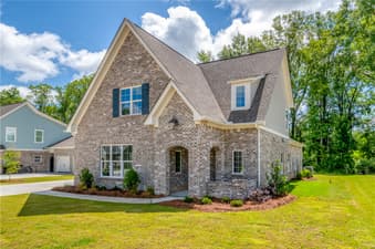 8 BURT'S GAP, Auburn, AL, 36830