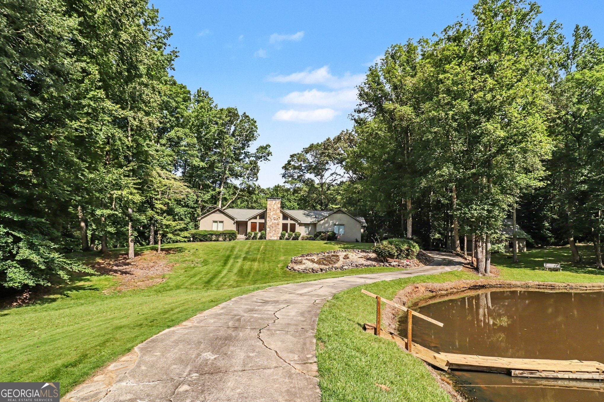 4098 Happy Valley Cir, Newnan, GA 30263
