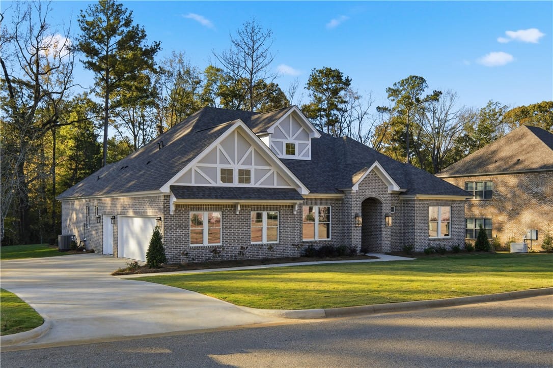 211 Merlin Street, Opelika, AL, 36801 — Photo 2