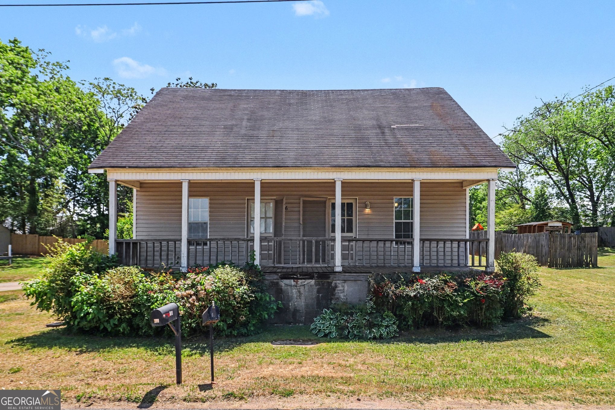 56 North St, Newnan, GA 30263